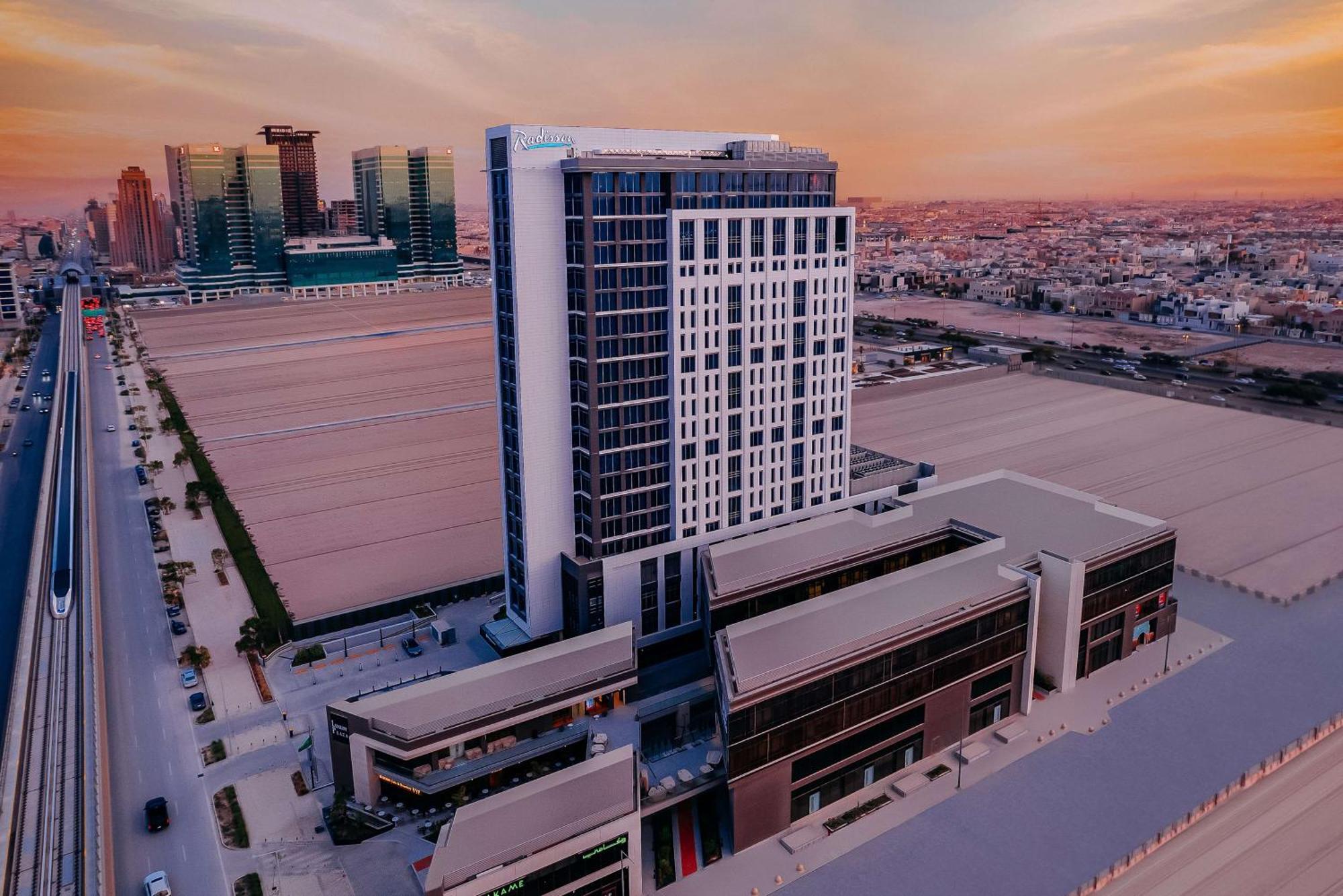 Radisson Hotel & Residence Riyadh Olaya Exterior photo