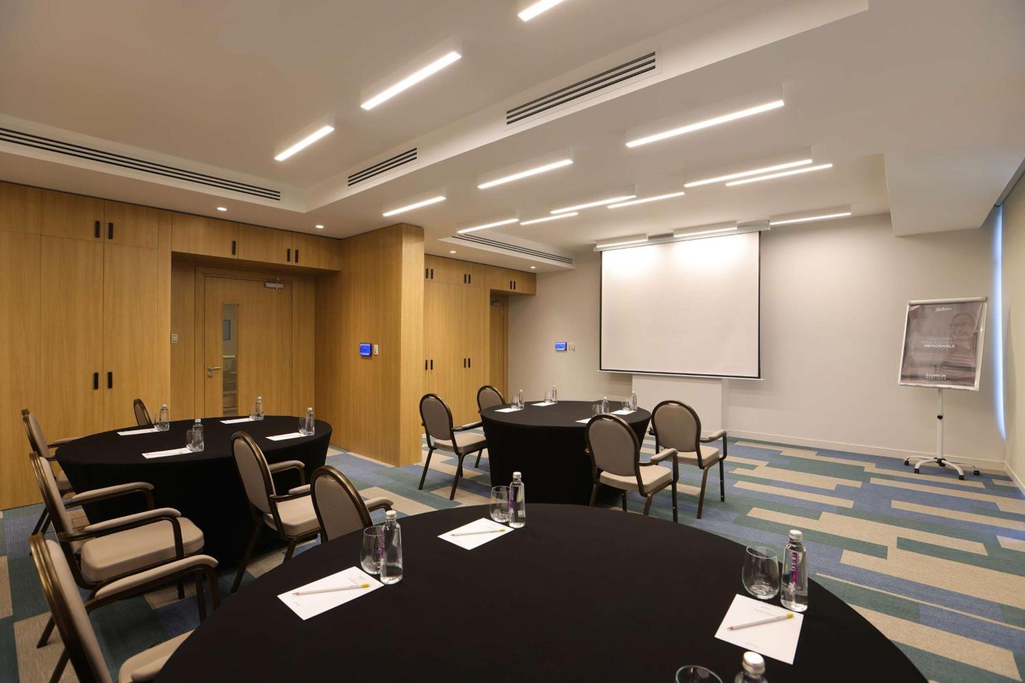 Radisson Hotel & Residence Riyadh Olaya Exterior photo