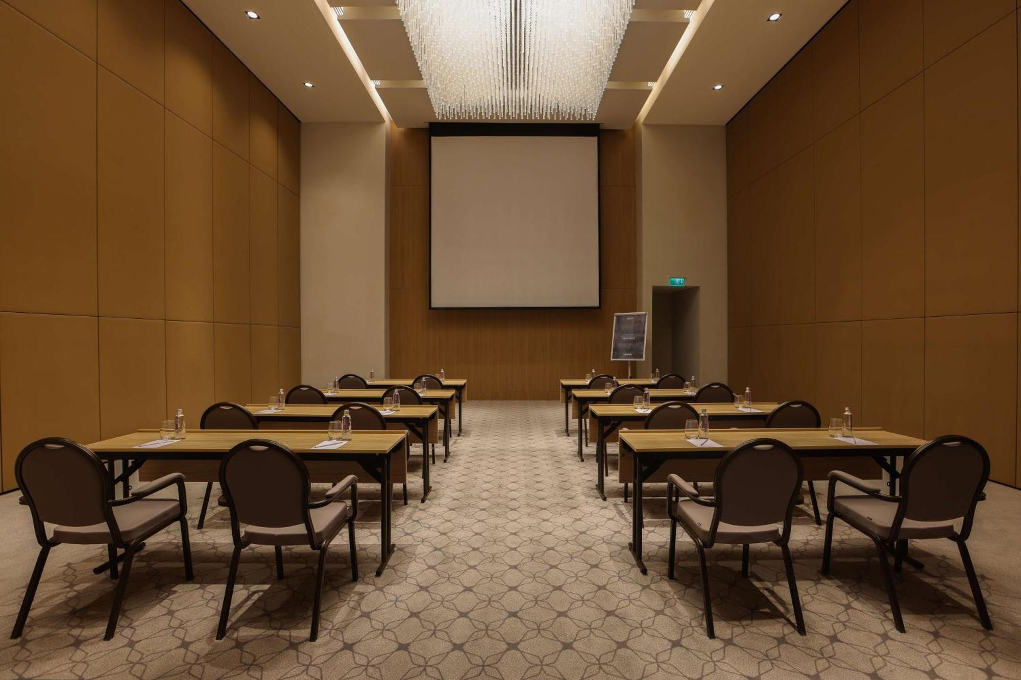 Radisson Hotel & Residence Riyadh Olaya Exterior photo